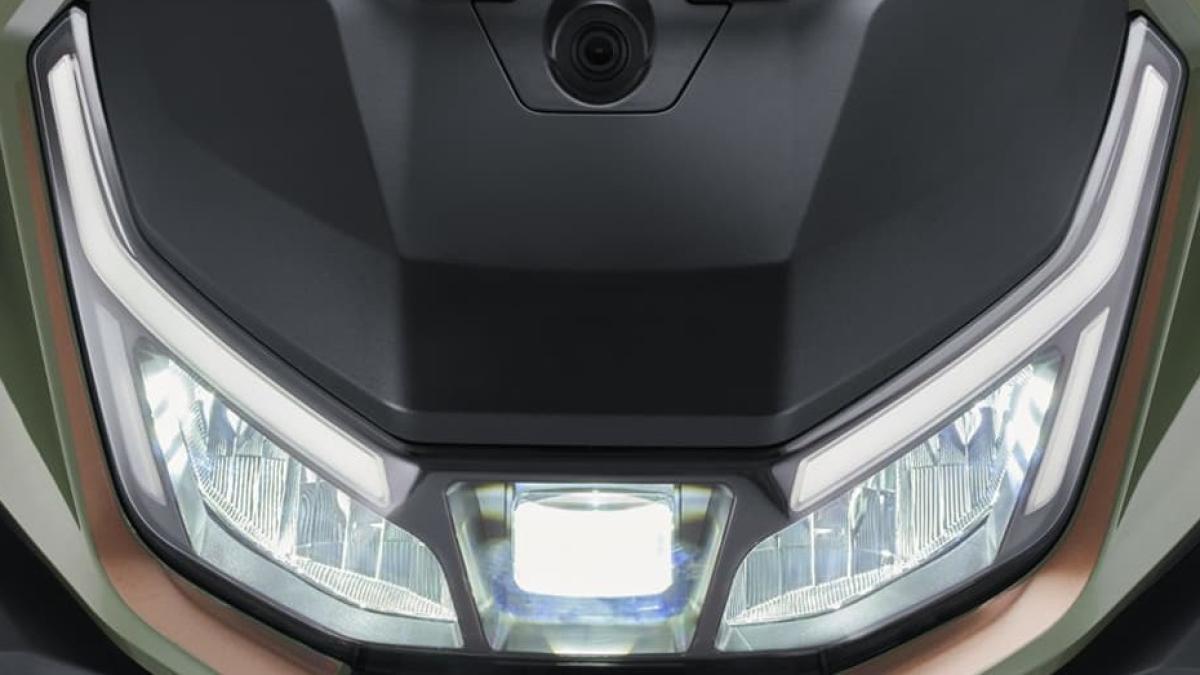 El nuevo scooter urbano crossover de Honda con capacidad para dos cascos y control de presión de neumáticos