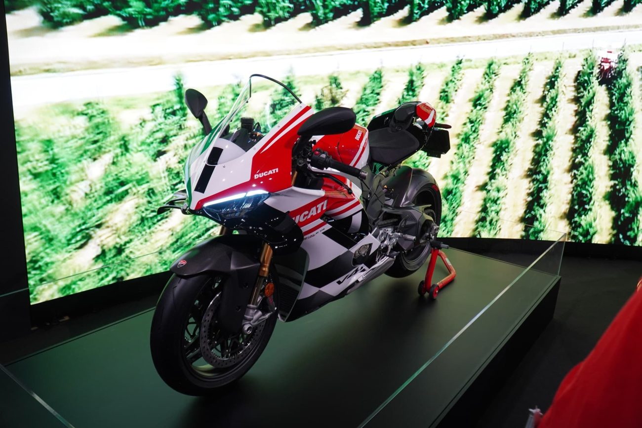 Ducati exhibe su Panigale V4 Tricolore el Pabellón de Italia con motivo de la Expo de Osaka 2025