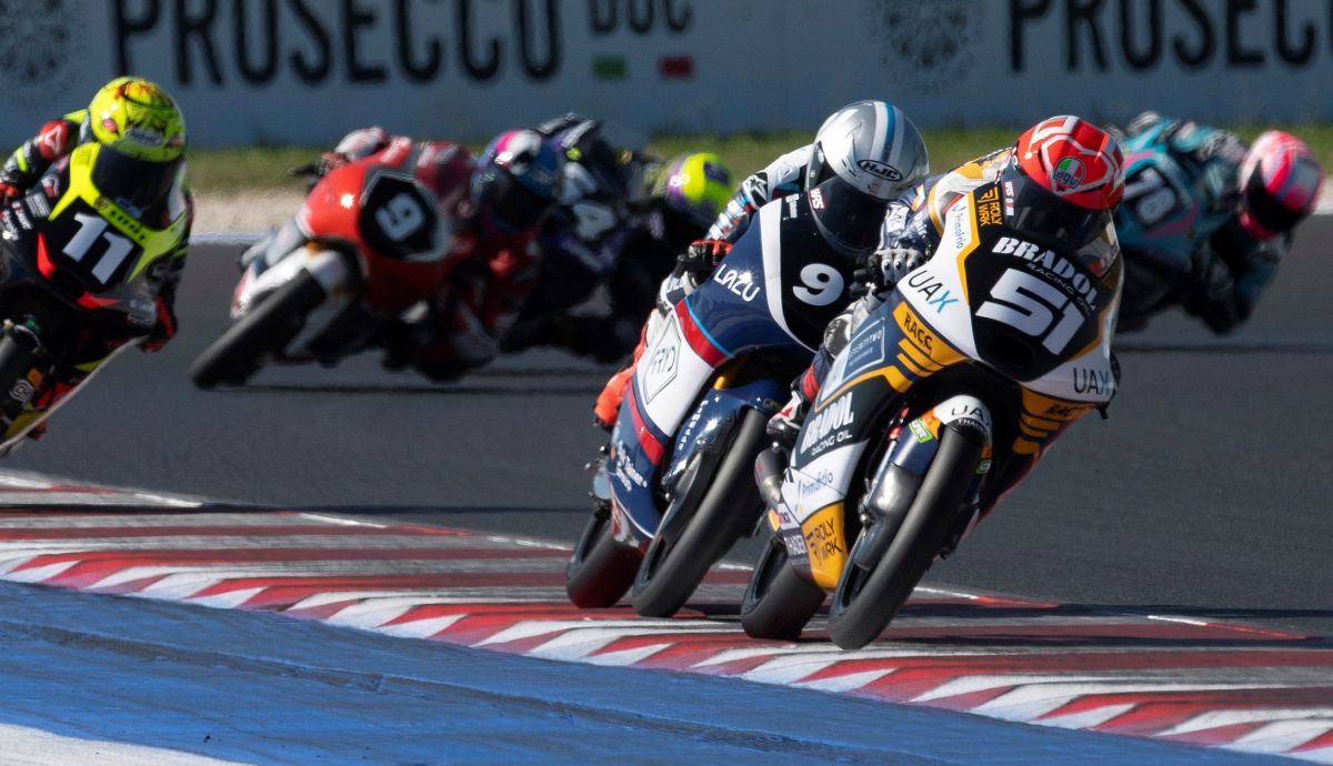 Brian Uriarte gana y acaricia el título tras la primera victoria de Marco Morelli en JuniorGP