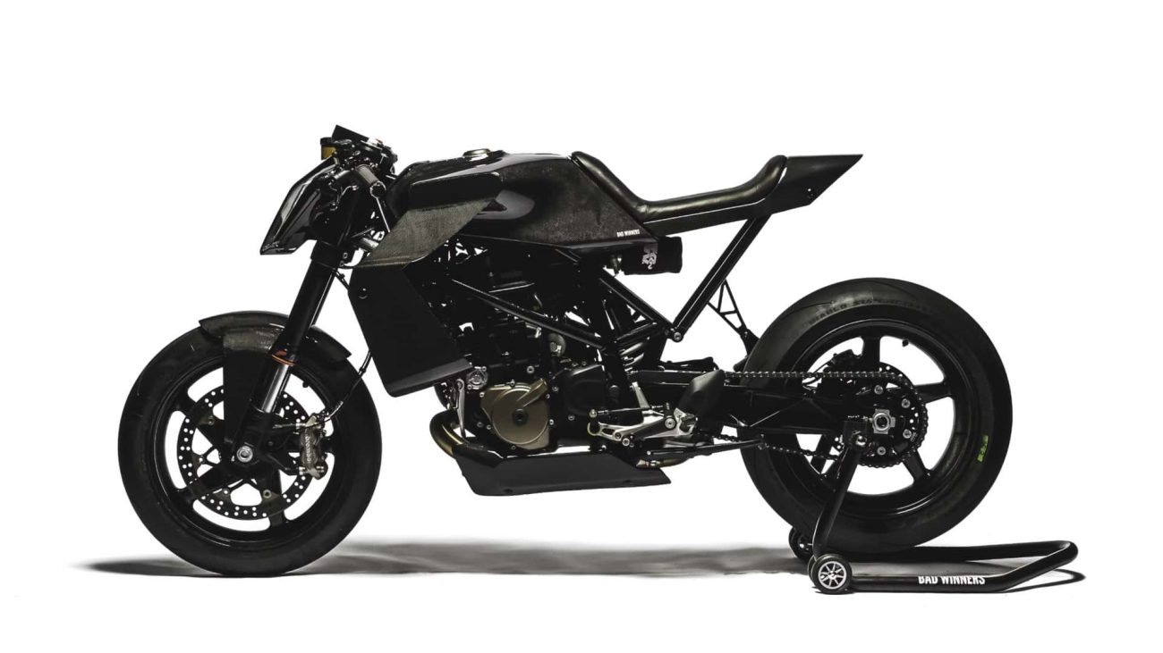 Esta Husqvarna custom, vendida en subasta, era de Charles Leclerc