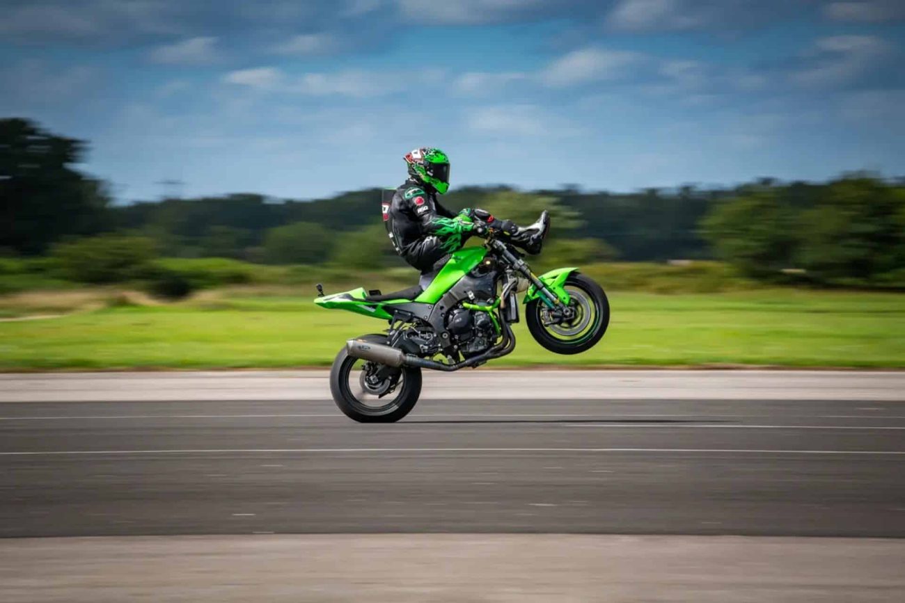 Jonny Davies récord Kawasaki ZX-10R