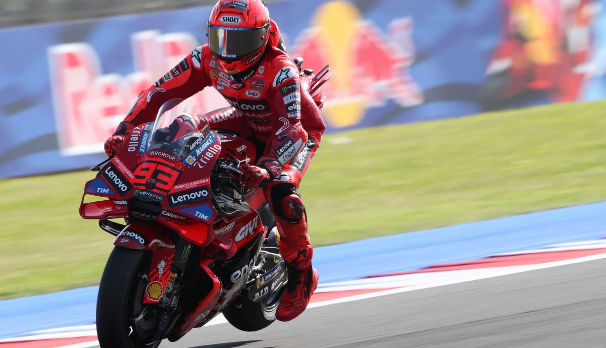 Marc Márquez lidera ante los pupilos VR46 y Yamaha promete