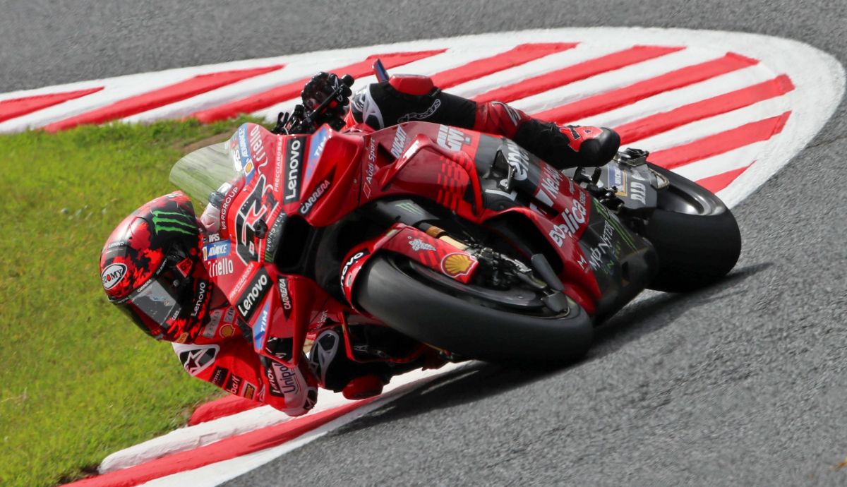 Pecco Bagnaia hace la pole ante Joan Mir con Marc Márquez 3º