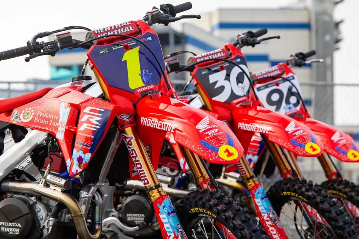 Honda subasta piezas de sus CRF del SuperMotocross para luchar contra los tumores cerebrales infantiles