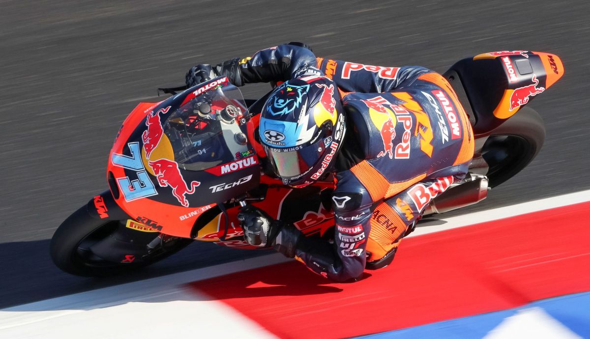 Valentín Perrone se lleva una pole loca en Misano y José Antonio Rueda asusta