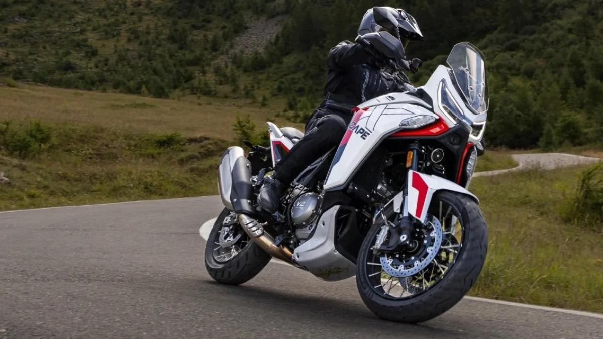 Llega la maxitrail V2 italiana a precio chollo y bien equipada que no te va a dejar indiferente, la X-Cape 1200 de Moto Morini