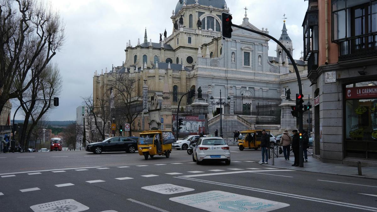Madrid quiere poner coto a los tuk tuk