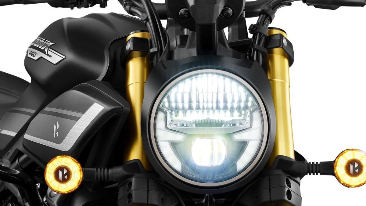 Ya a la venta una nueva y atractiva moto naked A2 ultra barata a precio de scooter de 125 c.c., la Hero MotoCorp Hunk 440