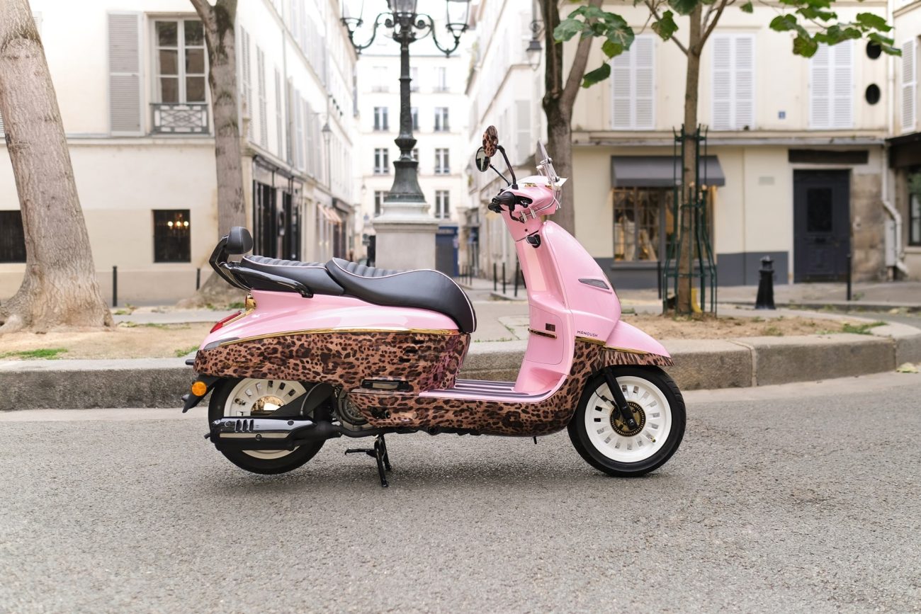 Nuevo Django Manoush: el scooter que convierte las calles en una pasarela