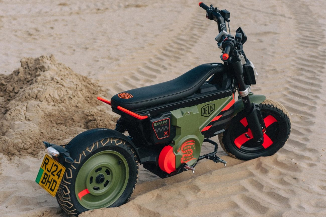 BMW CE 02 x Deus Lodge: La moto ideal para disfrutar del mar durante las 4 estaciones del año