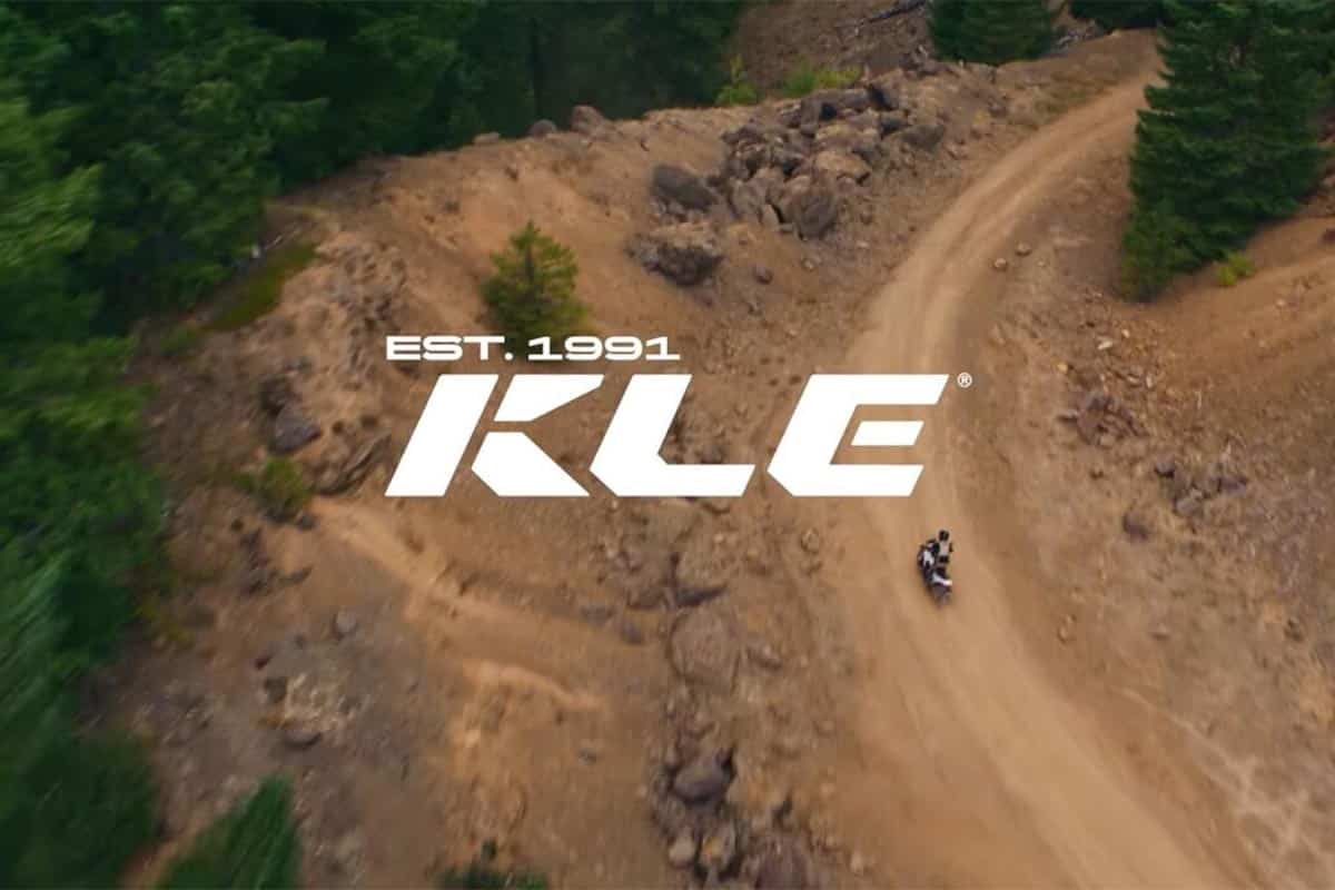 La nueva Kawasaki KLE ya rueda y hay vídeo