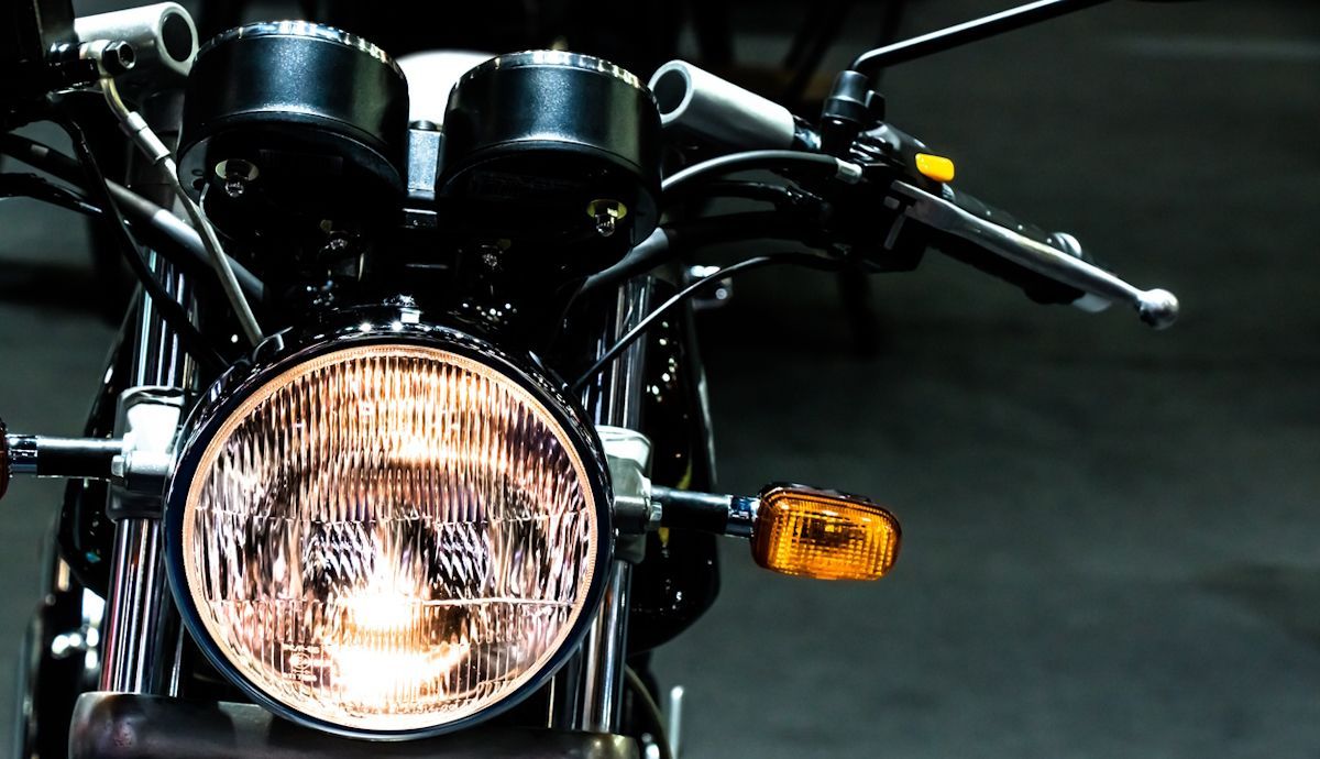Qué bombillas comprar para coche y moto en 2025