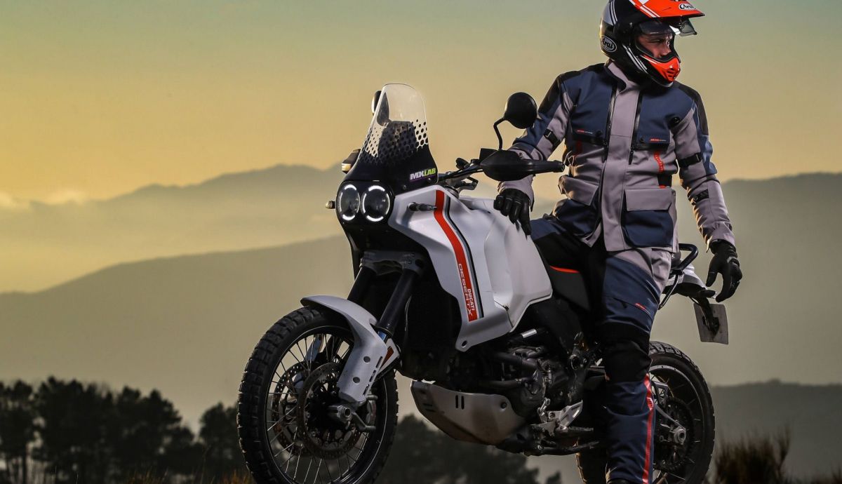 RST Vulcan, conjunto de “entretiempo” para motoristas