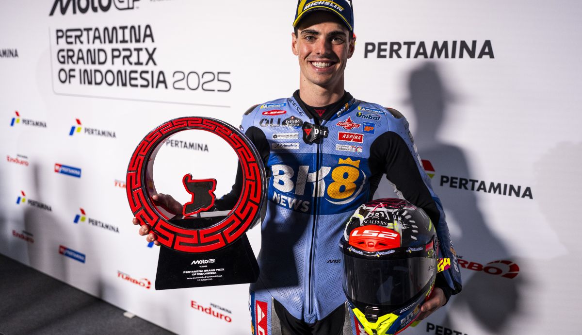 Visita nuestro Hospitality MOTOCICLISMO y gana el casco d...