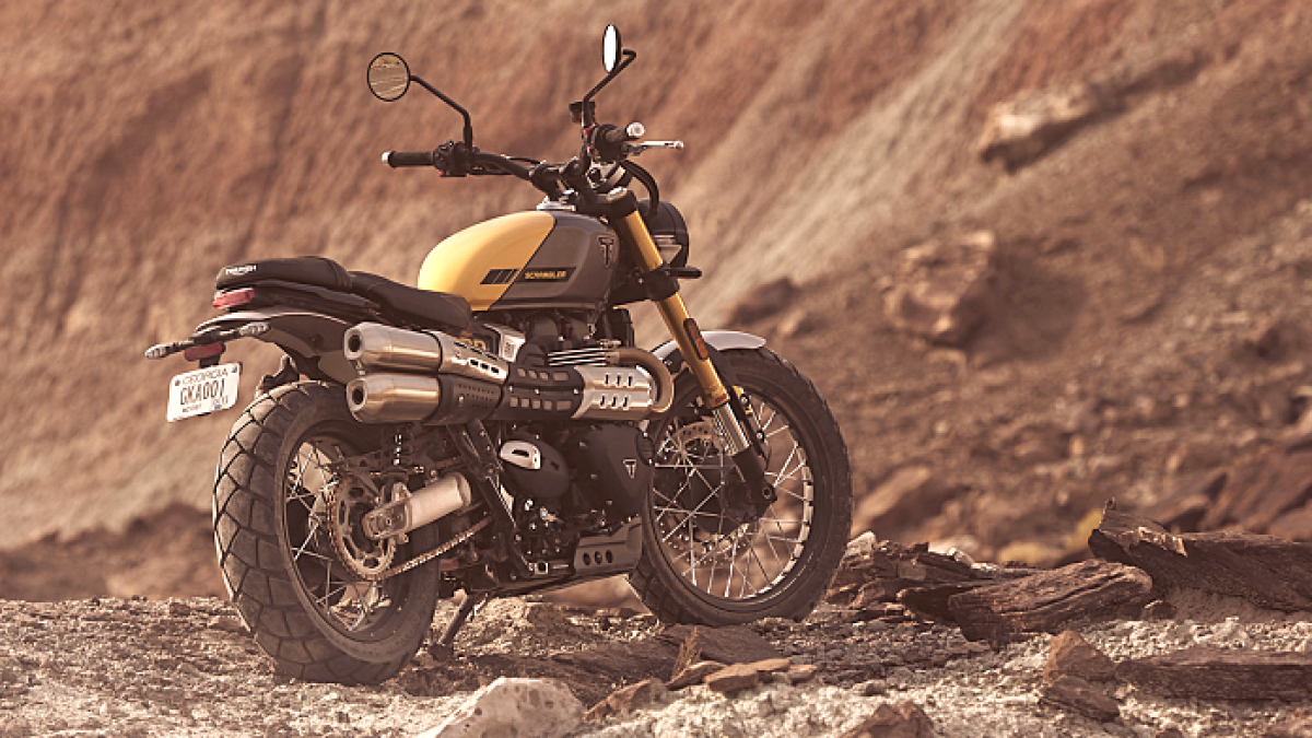 Así es la nueva Triumph Scrambler 900 2026, y decimos que es nueva porque realmente lo es, de arriba a abajo