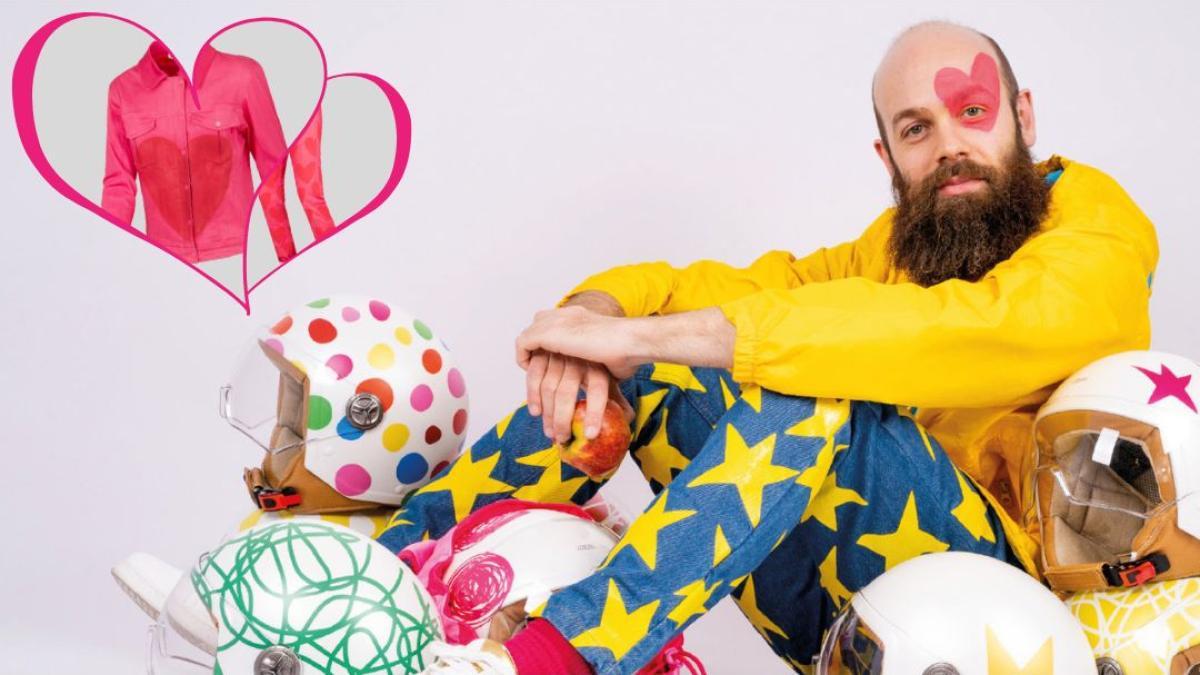 Pink is the new black! Las moteras ya no siguen las reglas, las dictan