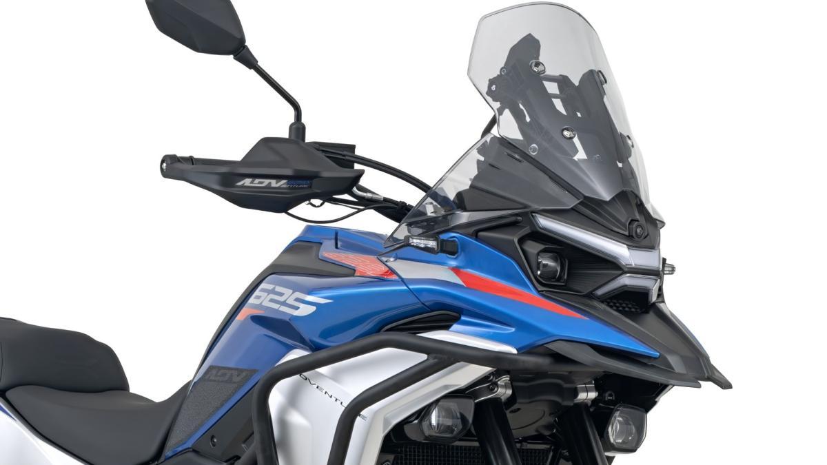 Se presenta la nueva trail peso medio bicilíndrica para el A2 con suspensión de regulación eléctrica, la esperada Kove 625X