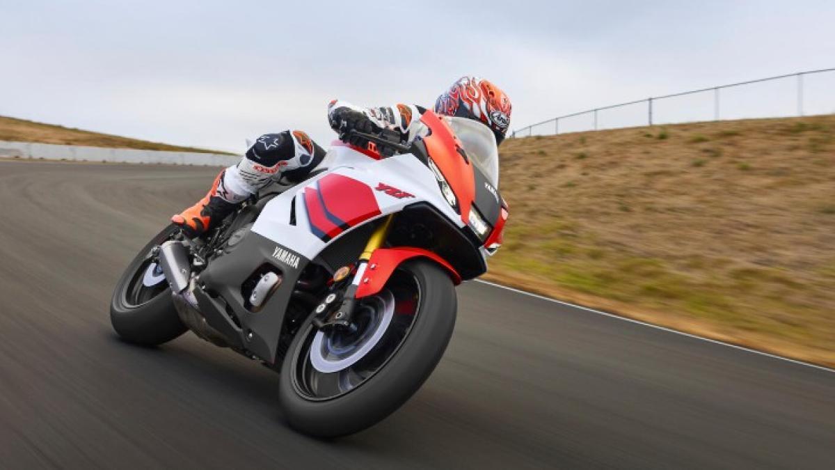 La hiperdeportiva de Yamaha, la R7, es ahora todavía mejor (y ya era buena...)