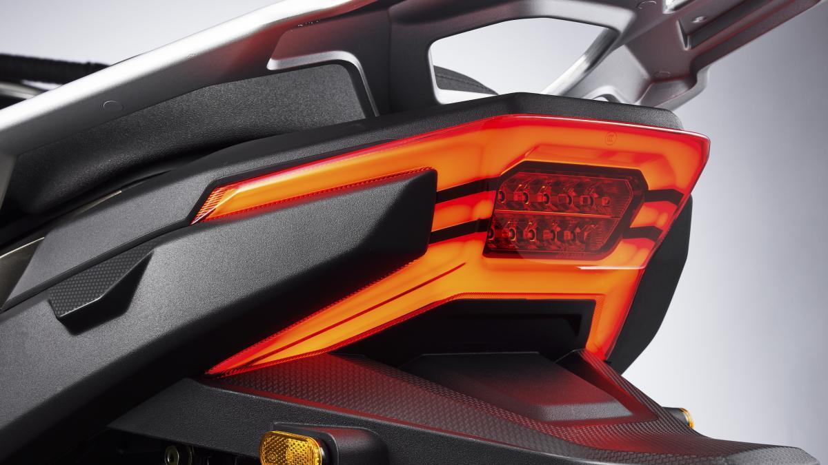 Llega el scooter todoterreno para el carnet A2 con pinta de tanque que lo aguanta todo, el Kymco X-Tera 350