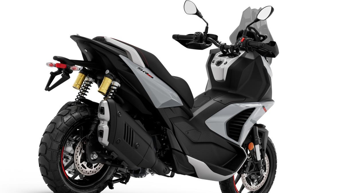 Ya está aquí un nuevo maxiscooter deportivo para el carnet A2 que va como una moto todoterreno, el Aprilia SR GT 400