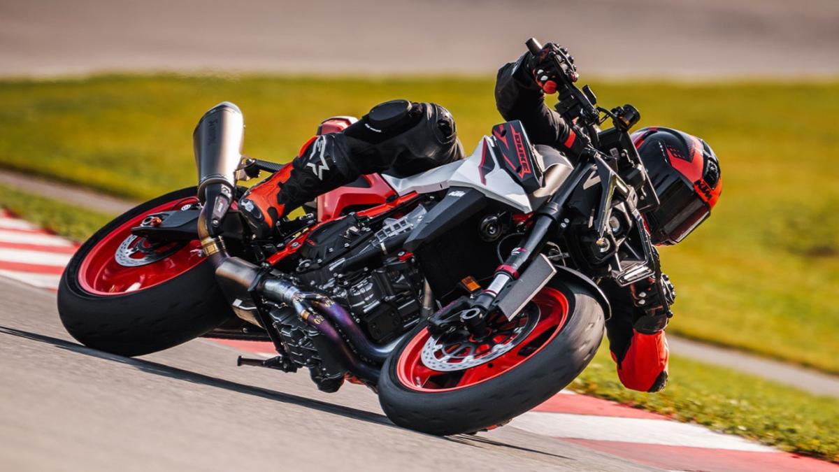 La versión más potente y extrema de la KTM 990 Duke ya tiene precio en España