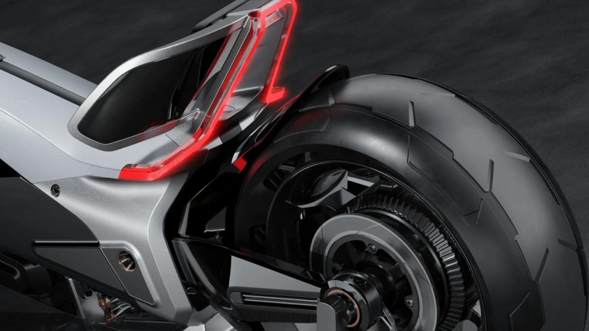 La moto deportiva que define el futuro, con tracción a las dos ruedas y retrovisores digitales, la Honda EV Outlier