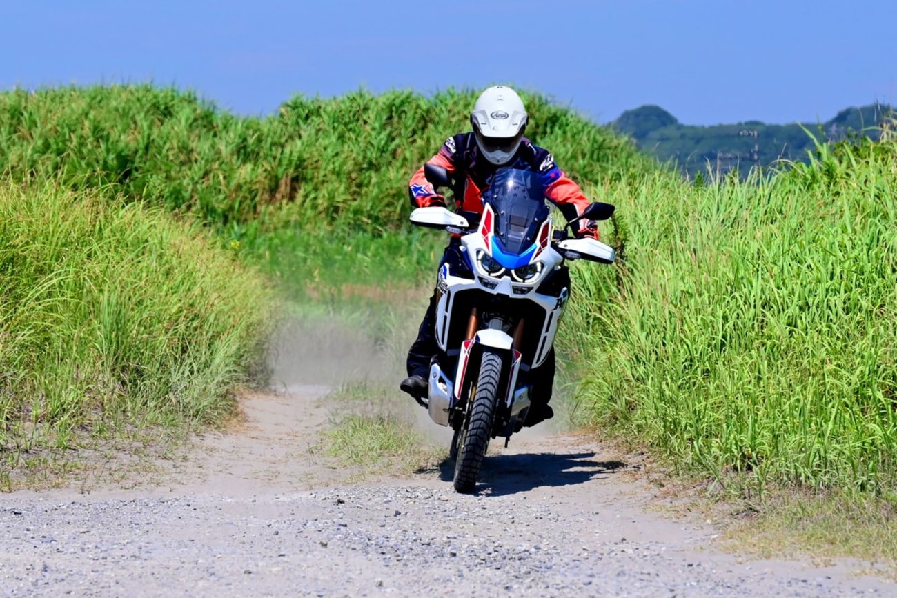 Arai Tour-X5: Versatilidad y prestaciones dentro y fuera de la carretera