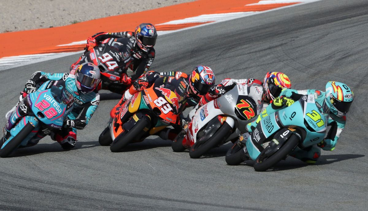 Adrián Fernández estrena su palmarés ante Carpe y Furusato