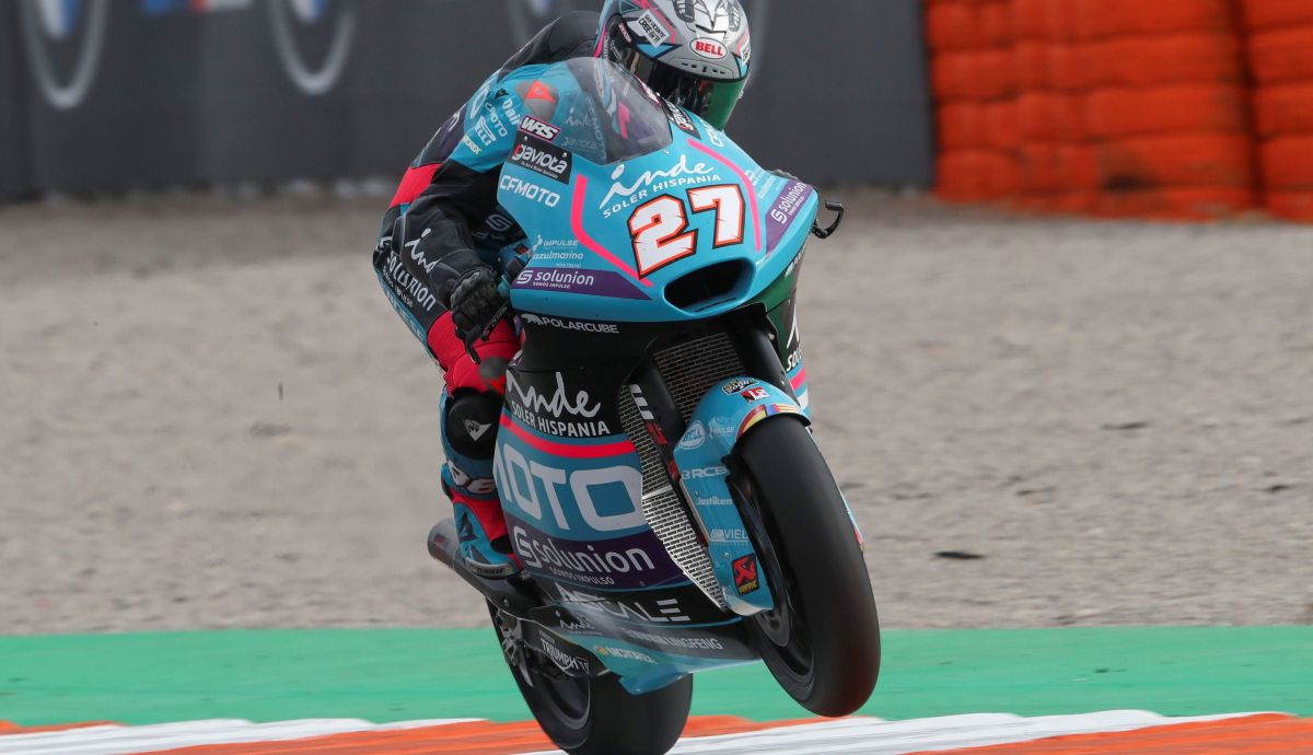 Dani Holgado bate a Izan Guevara por la pole y Diogo Moreira da el penúltimo paso al título