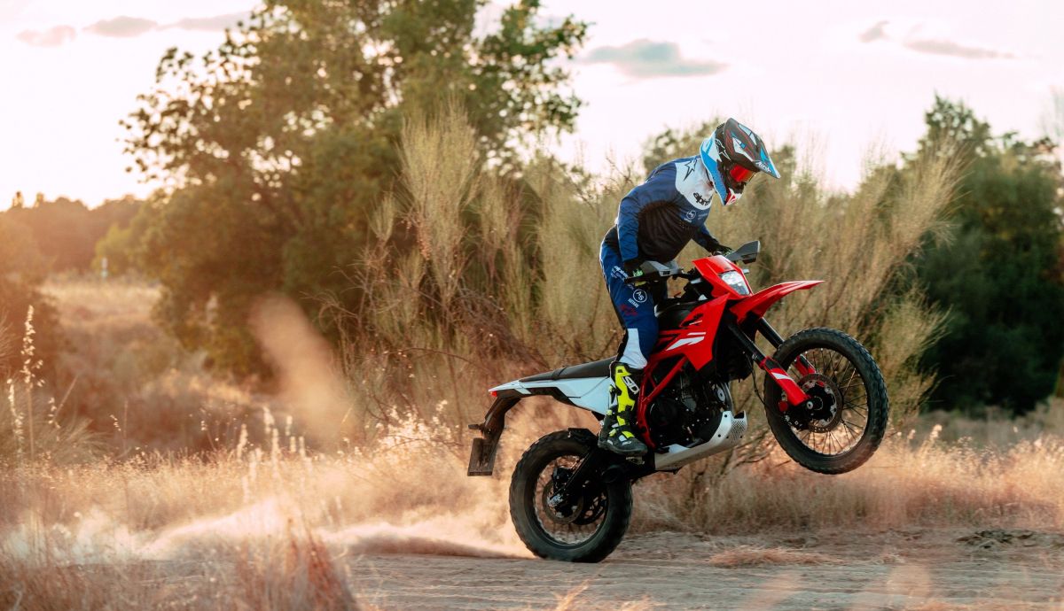 KTM 390 R Enduro. Probamos y analizamos la nueva trail me...