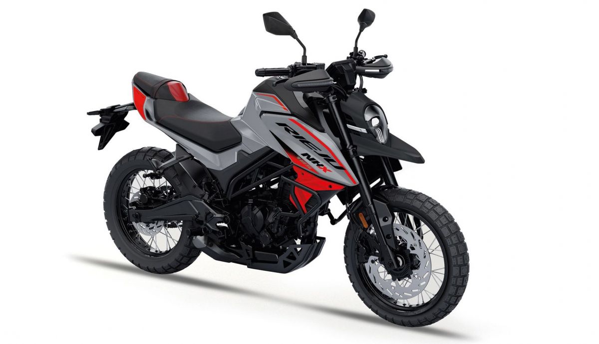 Rieju NKX 125, singular moto de iniciación de estilo naked y scrambler