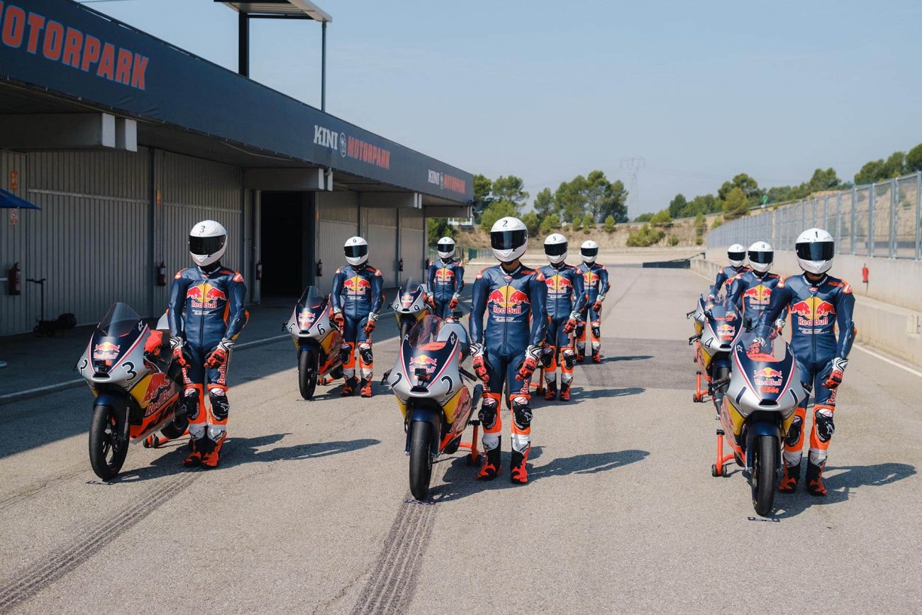 5 novatos frente a Pedro Acosta con una moto de las Rookies Cup ¿Quién será más rápido?