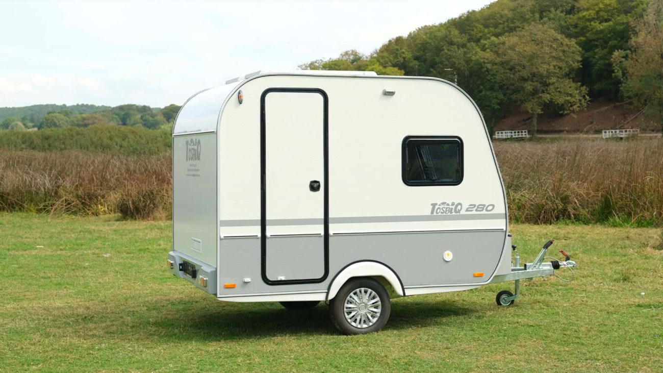 ¿Te gustan las caravanas ligeras? Atento a la Tosbiq 2.80