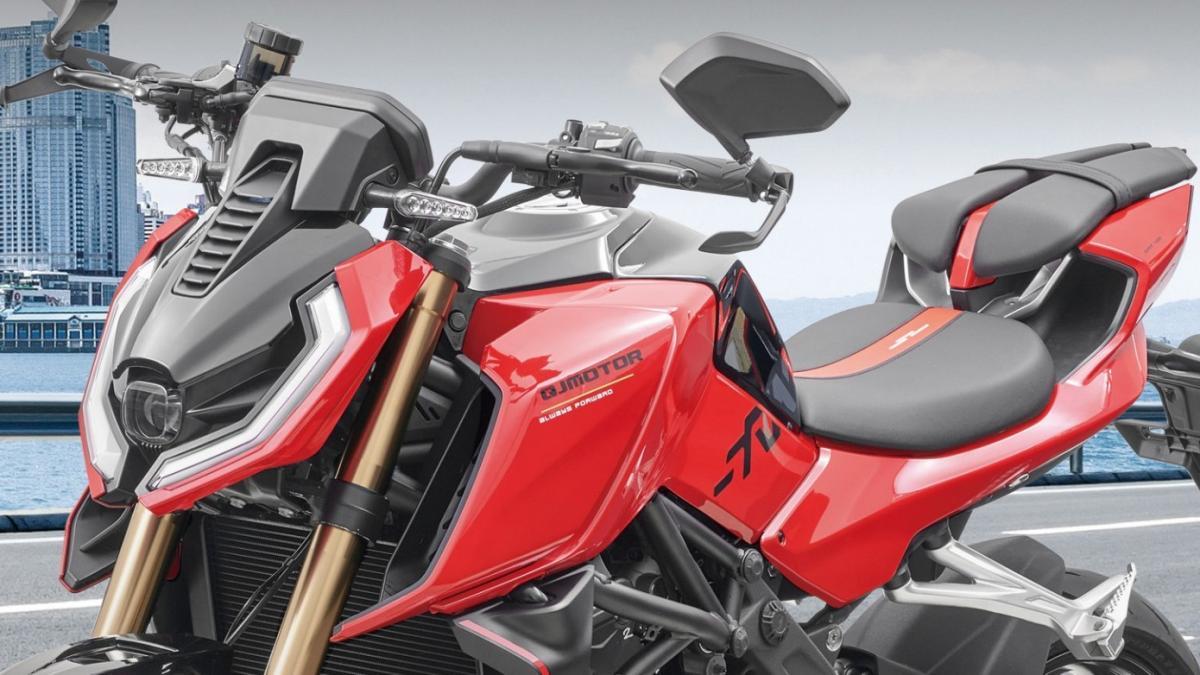 La moto naked deportiva de 4 cilindros para el A2 que gira a 14.000 vueltas, con estética y prestaciones de superbike