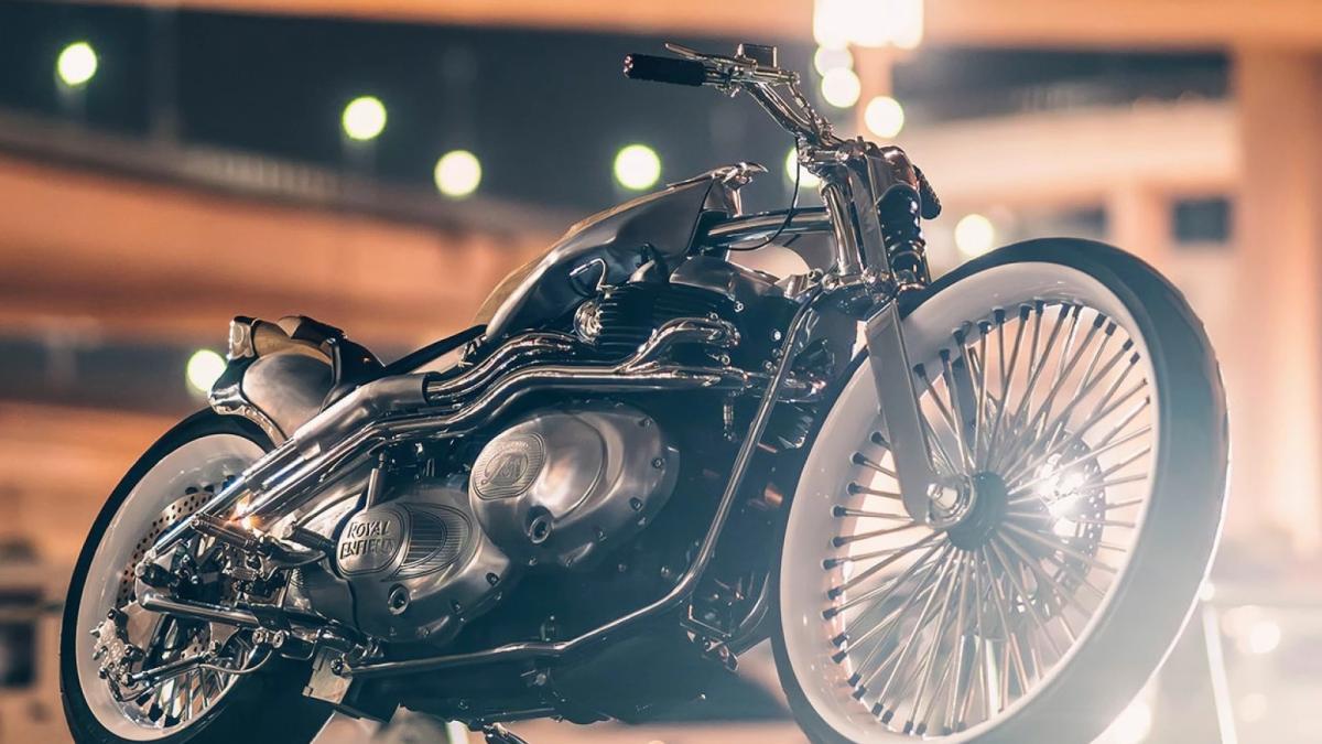 Una custom con dos motores bicilíndricos, una obra de arte del ingenio y la creatividad, Vita de CW Zon