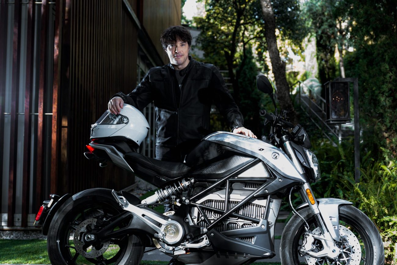 Jordi Cruz en modo eléctrico total