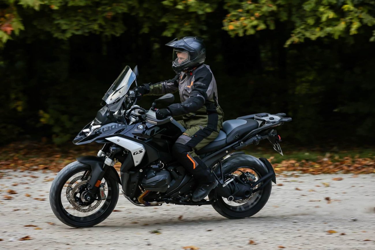 Colección otoño/invierno RST 2025: Combate el frío en moto de manera eficiente