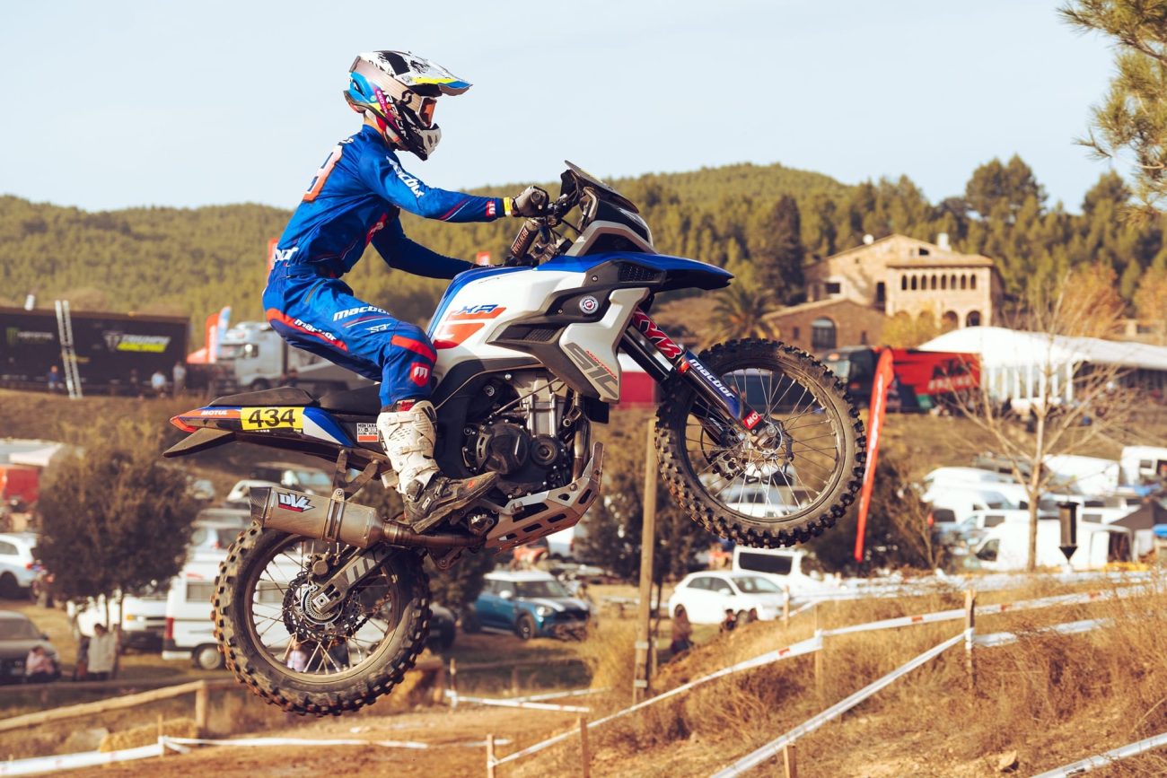 Marc Truyols y la Montana XR5 Racing Edition logran un 2º puesto en el EnduRoc 2025