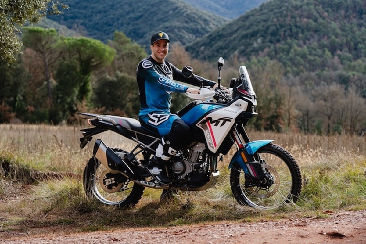 Mario Román se convierte en el nuevo embajador de CFMoto