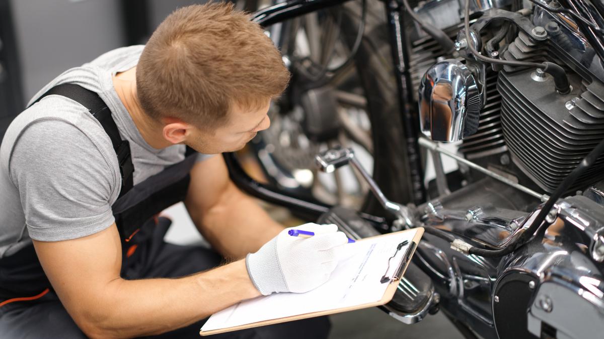 los planes de la UE para implantar la inspección obligatoria a todas las motos indignan a los motoristas