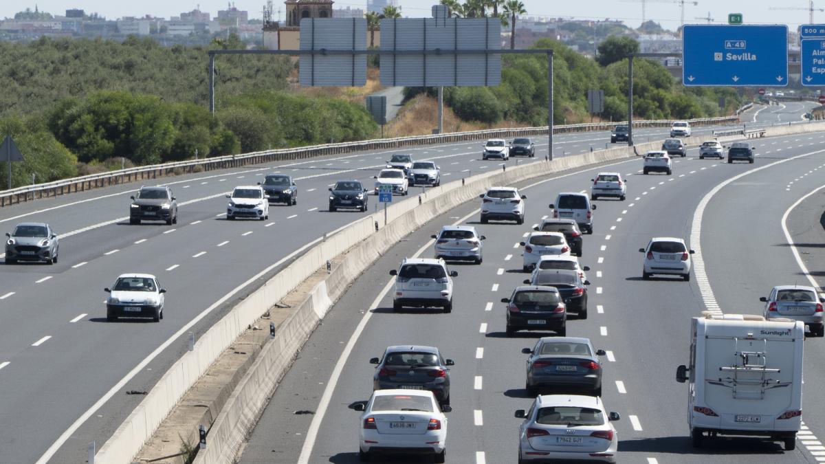 Muchos conductores lo ignoran y la multa puede ser elevada: esto es lo que prohíbe exactamente el artículo 125 en autopistas y autovías