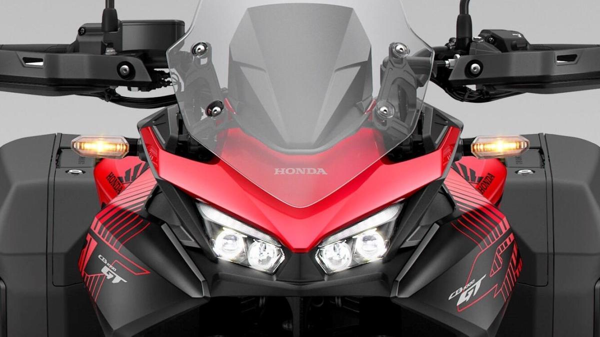 La nueva moto rutera deportiva de Honda promete diversión y comodidad en carretera o autopista: todos sus detalles