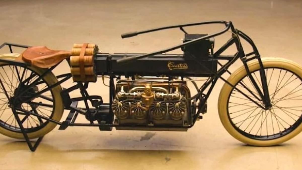 La moto más rápida del mundo hace más de un siglo era esta, no tenía freno delantero y alcanzaba los 220 km/h