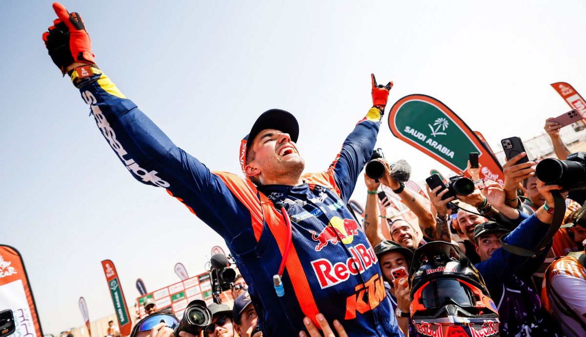 Victorias y podios por piloto, marca, país y triunfos de etapa en el Dakar (1979-2026)