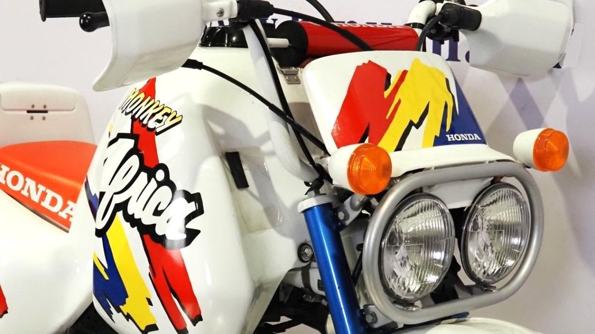 La colección privada de motos, minimotos y trikes japoneses más curiosos de los 80, y con el quad más caro de la historia