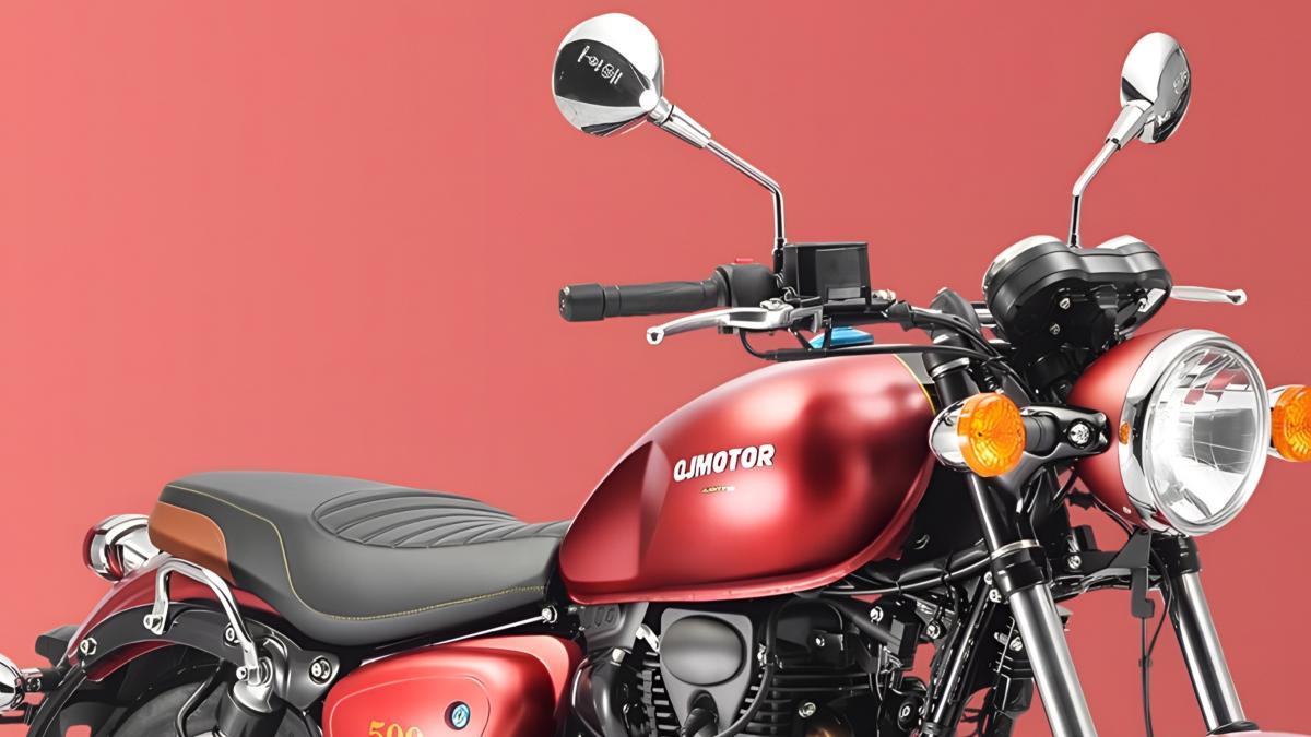 Es una moto muy retro, sencilla y asequible para el carnet A2, pero curiosamente es una moto de una marca china, la QJ Motor SRC500