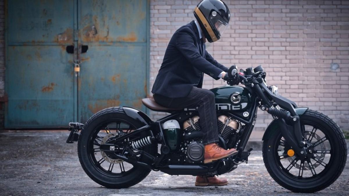 Benda trae a España la moto para el carnet de coche con más personalidad del mercado