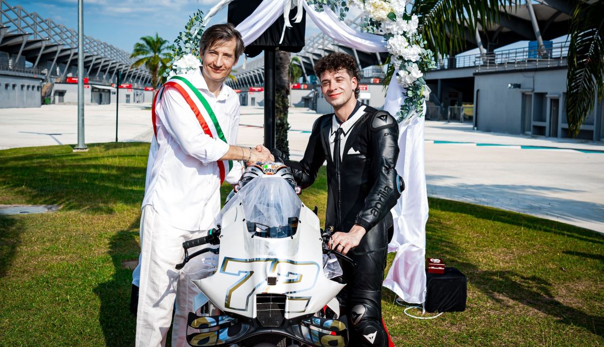Marco Bezzecchi renueva con Aprilia hasta MotoGP 2028