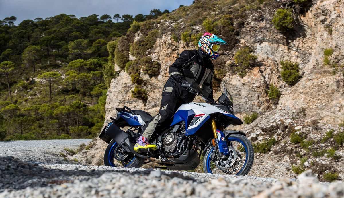 Suzuki V-Strom 800 DE en Master Trail test, una de las tr...