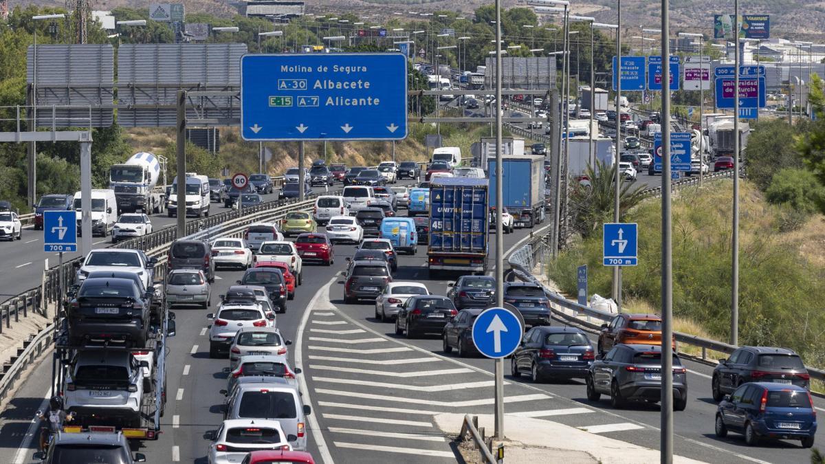 las recomendaciones de la DGT para circular sin tráfico y con garantías